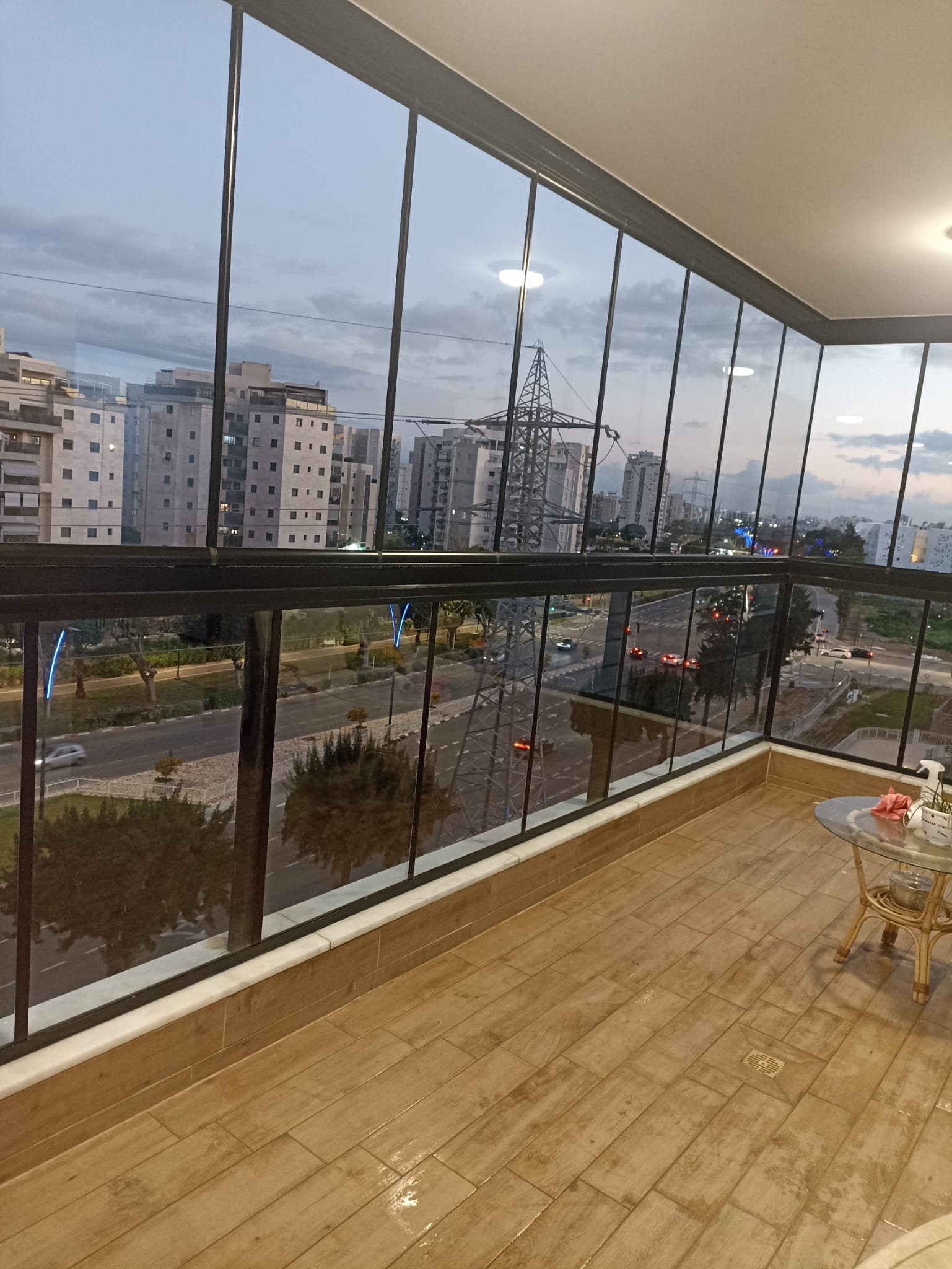 חלונות מרפסת "אקורדיון"